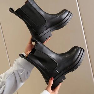 Chunky Chelsea Boots
